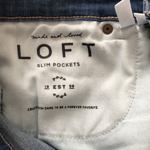 Loft Skinny Crop Size 6 - Picture 9 of 12